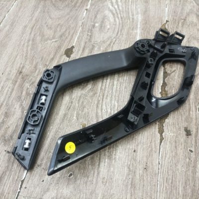 Накладка на ручку двери внутреннюю Peugeot 208 2012 EB2(HMZ) хетчбэк 3дв., Перед., Лев. - изображение 3