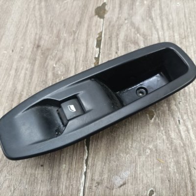 Кнопка стеклоподъемника Peugeot 208 2012 хетчбэк 3дв. EB2(HMZ) Перед. Лев. - изображение 5
