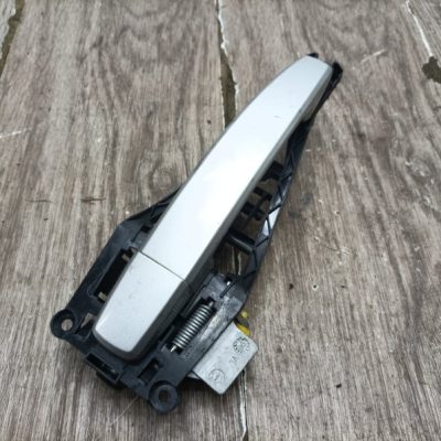 Ручка двери внешняя Opel Zafira B 2009 Z19DT минивэн, Перед., Лев. - изображение 2