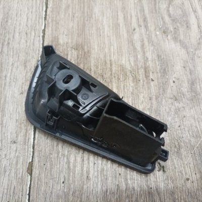 Ручка двери внутренняя Ford Focus 2 2005 Перед. Лев. - изображение 2