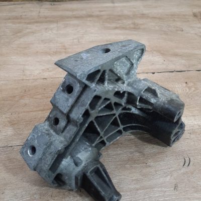 Кронштейн двигателя Audi A3 2005 AXX хетчбэк 3дв. - изображение 9