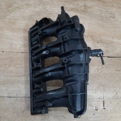 Коллектор впускной Audi A3 2005 хетчбэк 3дв. AXX - изображение 3