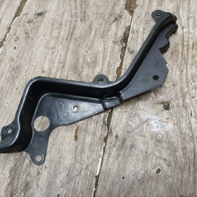 Кожух ремня ГРМ Ford Focus 1 FYDB - изображение 2