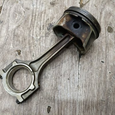 Поршень Ford Focus 1 FYDB - изображение 4