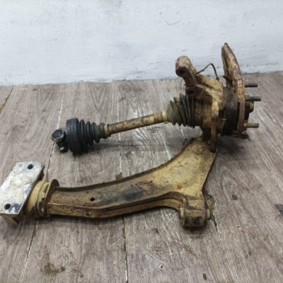 Поворотный кулак Land Rover Freelander 2005 внедорожник Перед. Лев. - изображение 6