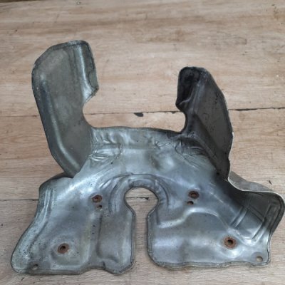 Тепловой экран выпускного коллектора Peugeot 207 2007 хетчбэк 5дв. KFU(ET3J4) - изображение 4