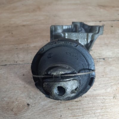 Кронштейн АКПП Volvo V70 2003 B5244S Перед. - изображение 6