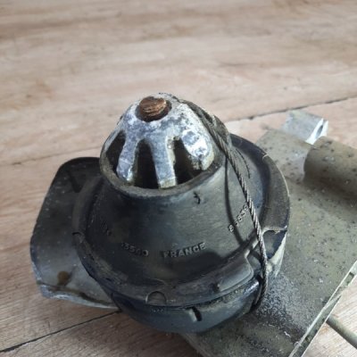 Кронштейн АКПП Volvo V70 2003 B5244S Задн. - изображение 5