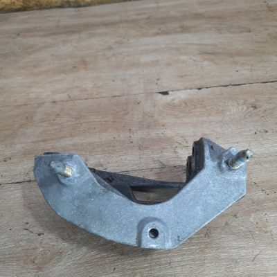 Кронштейн двигателя Ford Fiesta 4 2001 J4R хетчбэк 5-ти дв. - изображение 5