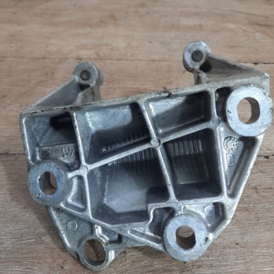 Кронштейн МКПП Ford Fiesta 4 2001 хетчбэк 5-ти дв. J4R - изображение 7