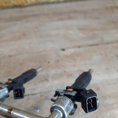Топливная рампа Opel Insignia 2010 A18XER - изображение 9