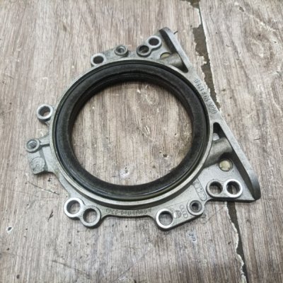 Крышка коленвала Audi A3 2005 хетчбэк 3дв. AXX Задн. - изображение 3