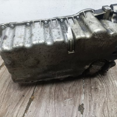 Масляный поддон ДВС Audi A3 2005 хетчбэк 3дв. AXX - изображение 4
