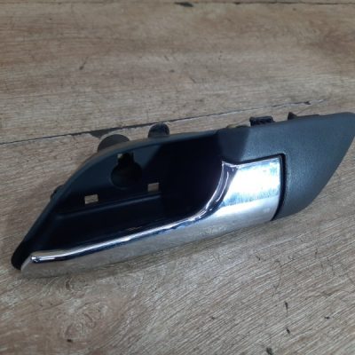 Ручка двери внутренняя Opel Zafira B 2007 Z18XER минивэн, Задн., Прав. - изображение 2