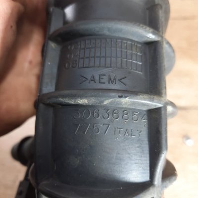Воздуховод Volvo V70 2001 универсал D5244T - изображение 2