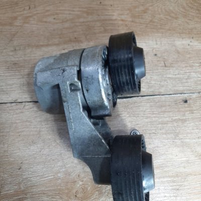 Ролик натяжной Volvo V70 2001 универсал D5244T - изображение 3