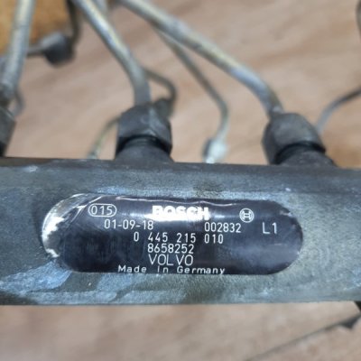 Топливная рампа Volvo V70 2001 универсал D5244T - изображение 4