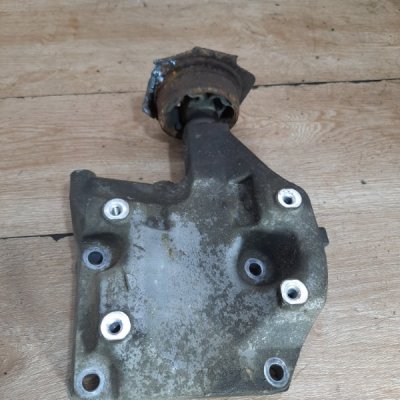 Кронштейн кондиционера Honda HR-V 2004 D16W5 - изображение 4