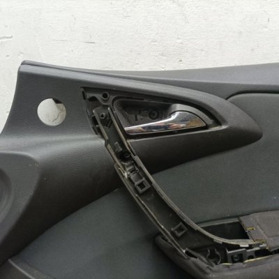 Обшивка двери Opel Astra J 2012 купе A14NET 1.4 Перед. Прав. - изображение 6