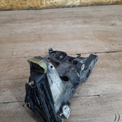 Кронштейн генератора Peugeot 206 CC 2006 кабриолет 9HZ(DV6TED4) - изображение 5