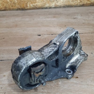Кронштейн промежуточного вала Peugeot 206 CC 2006 кабриолет 9HZ(DV6TED4) - изображение 7
