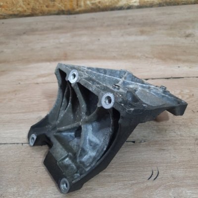 Кронштейн кондиционера Ford Focus 2 2005 хетчбэк-5ти дв. HXDA - изображение 2