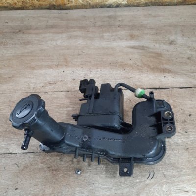 Маслозаливная горловина двигателя Mazda RX-8 2005 купе 13B ротор - изображение 2