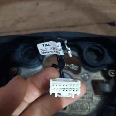 Руль Ford Fiesta 6 2009 хетчбэк 5дв. SNJA - изображение 14