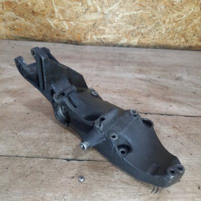 Кронштейн генератора Opel Vivaro 2006 F9Q грузовой фургон - изображение 4