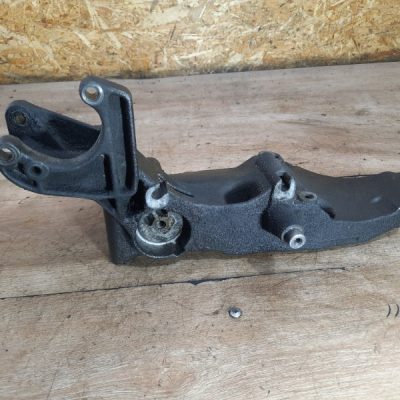 Кронштейн генератора Opel Vivaro 2006 F9Q грузовой фургон - изображение 5