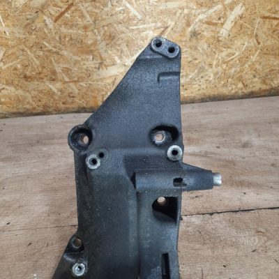 Кронштейн генератора Opel Vivaro 2006 F9Q грузовой фургон - изображение 10