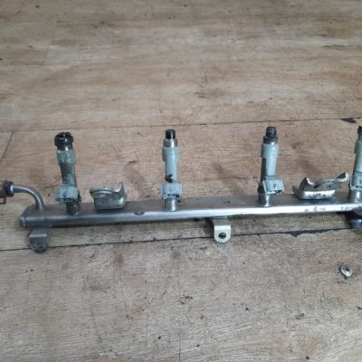 Топливная рампа Suzuki Swift 2009 M15A хетчбэк 3дв. - изображение 2