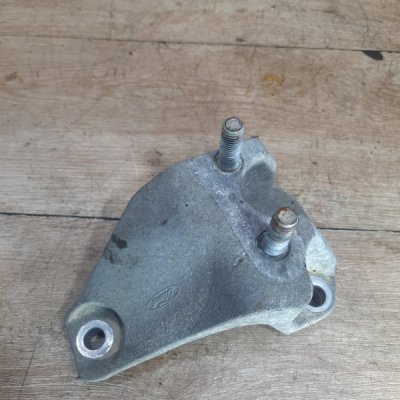 Кронштейн МКПП Ford Fiesta 6 2009 хетчбэк 3дв. SNJA Задн. - изображение 5