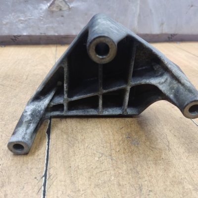Кронштейн двигателя Opel Corsa C - изображение 1