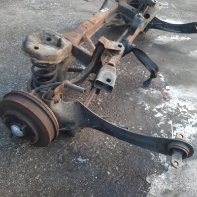 Задняя балка Ford Focus 1 2005 хетчбэк 5дв. FYDA - изображение 15