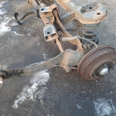 Задняя балка Ford Focus 1 2005 хетчбэк 5дв. FYDA - изображение 8