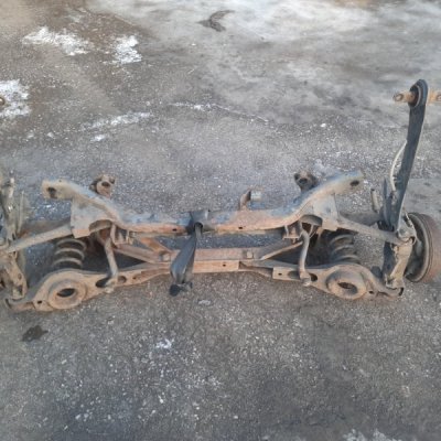 Задняя балка Ford Focus 1 2005 хетчбэк 5дв. FYDA - изображение 11