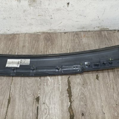 Накладка на крышку багажника Land Rover Range Rover 2008 джип внедорожник 5дв 276DT - изображение 2