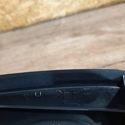 Сетка динамика Mitsubishi Lancer 1.6 2004 седан 4дв. 4G18 Задн. Прав. - изображение 2