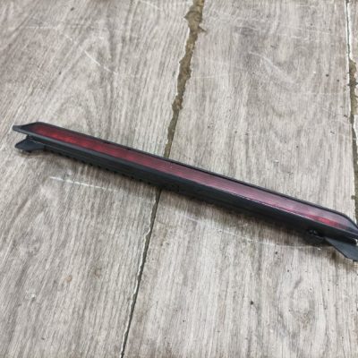 Стоп-сигнал крышки багажника Volkswagen Golf 2002 BCB хетчбэк 5дв. - изображение 3
