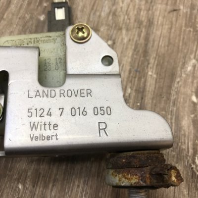 Активатор замка крышки багажника Land Rover Range Rover 2004 внедорожник Задн. Прав. - изображение 5