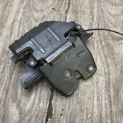 Замок крышки багажника Land Rover Range Rover 2004 внедорожник - изображение 8