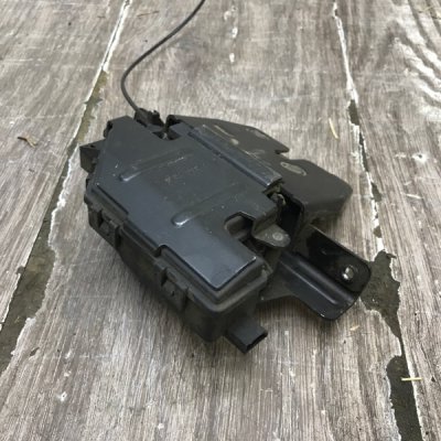 Замок крышки багажника Land Rover Range Rover 2004 внедорожник - изображение 4