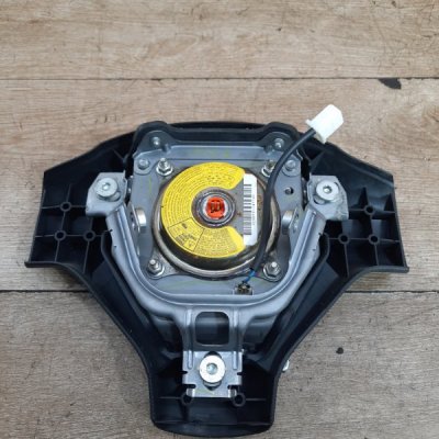 Аирбаг на руль Toyota Aygo 2006 хетчбэк 3дв. 1KR-FE - изображение 6