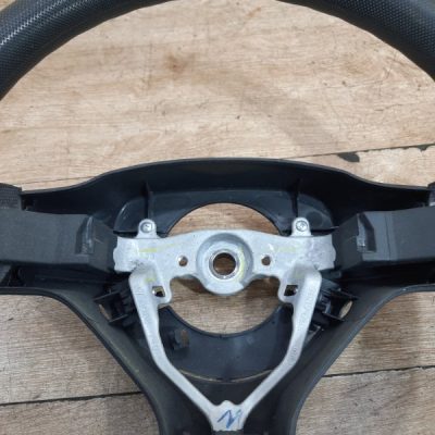 Руль Toyota Aygo 2006 1KR-FE хетчбэк 3дв. - изображение 3
