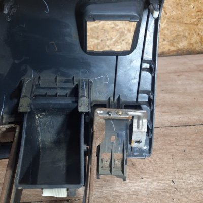 Накладка под рулевую колонку Mitsubishi Lancer 1.6 2004 седан 4дв. 4G18 - изображение 5