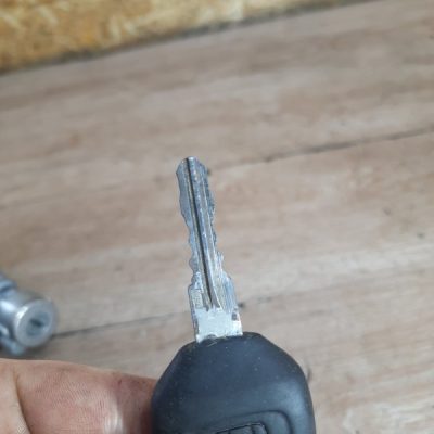 Замок зажигания Honda Civic 2000 D14Z2 хетчбэк 5дв. - изображение 3