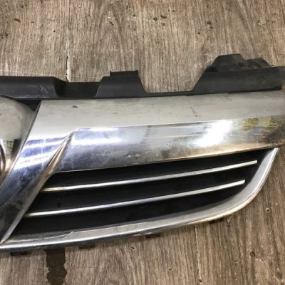 Решетка радиатора Opel Zafira B 2007 Z16XE1 1.6 минивен - изображение 2