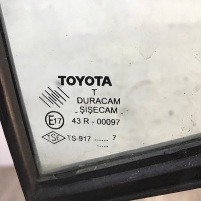Форточка двери Toyota Yaris 2007 хетчбэк 3дв. 2SZ-FE Перед. Прав. - изображение 2
