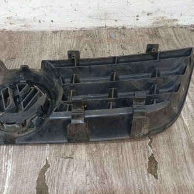 Решетка радиатора Volkswagen Polo 2005 BKY хетчбэк 3дв. - изображение 6